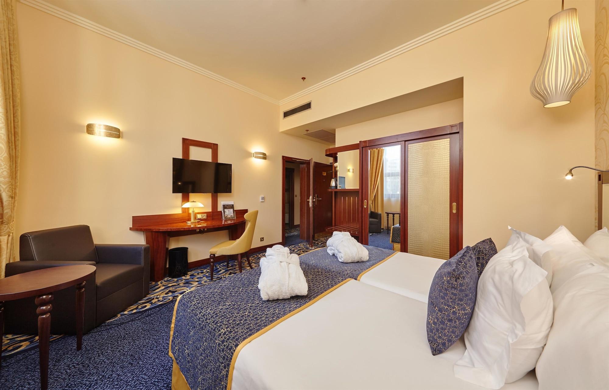 Hotel Occidental Praha Wilson Esterno foto
