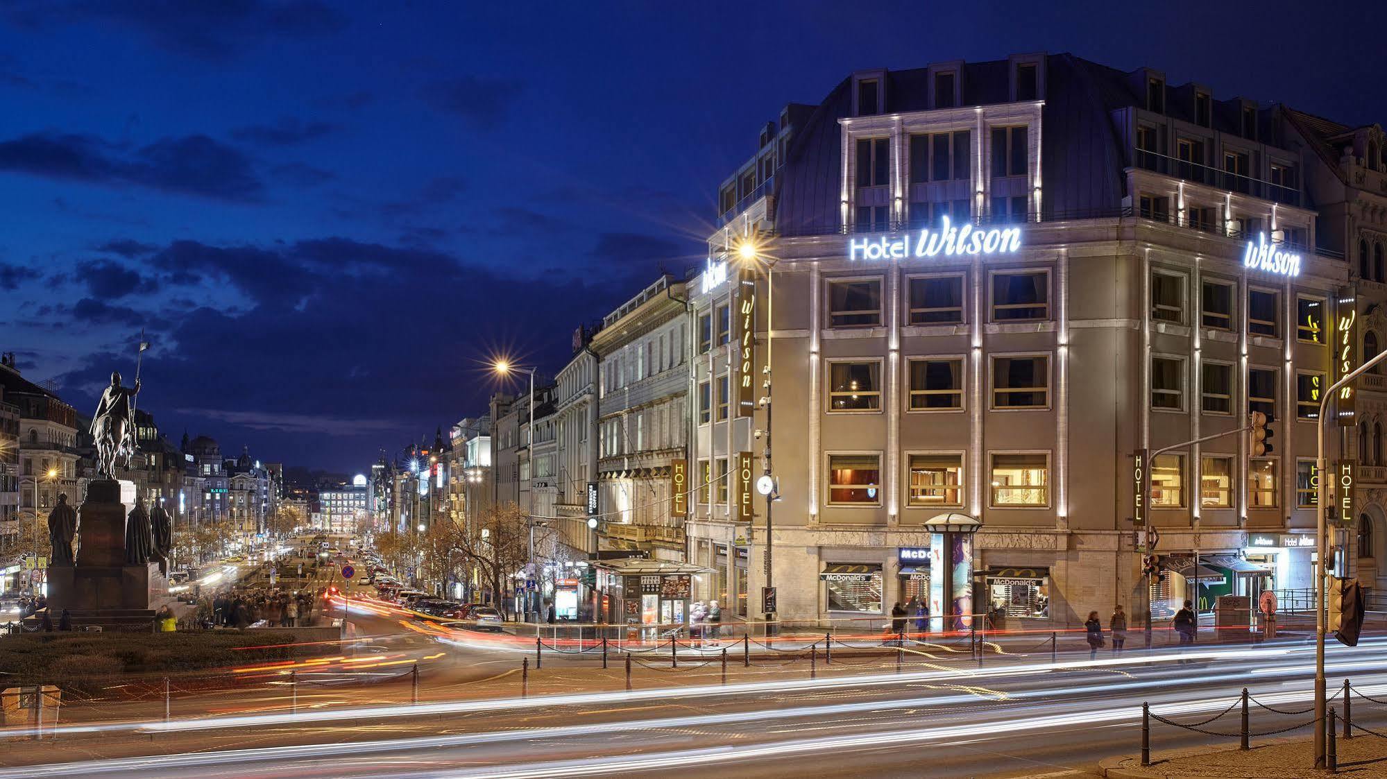 Hotel Occidental Praha Wilson Esterno foto