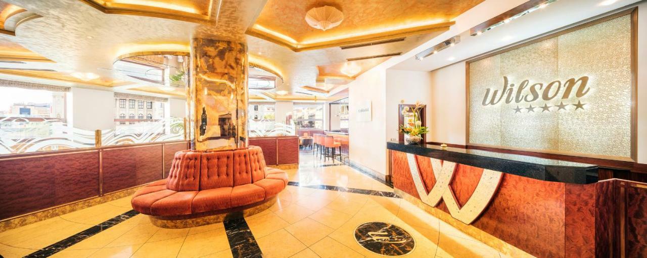 Hotel Occidental Praha Wilson Esterno foto Lobby